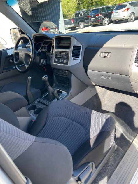 MITSUBISHI PAJERO 2005