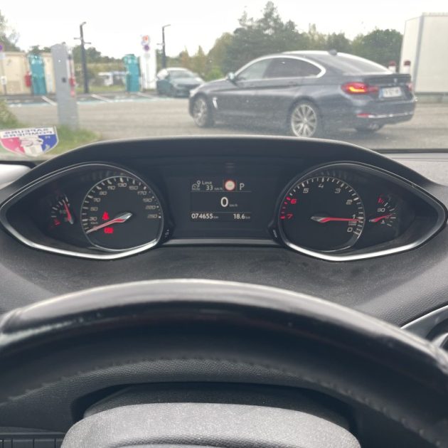 PEUGEOT 308 1.2 PureTech 130ch S&S Allure Business EAT6