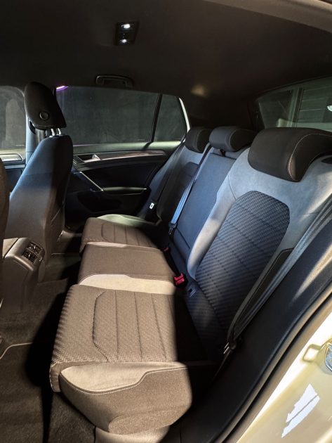 Volkswagen Golf 7 R-Line – Essence – Full options – Garantie incluse