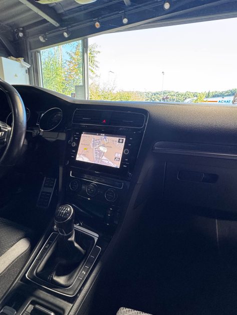 Volkswagen Golf 7 R-Line – Essence – Full options – Garantie incluse