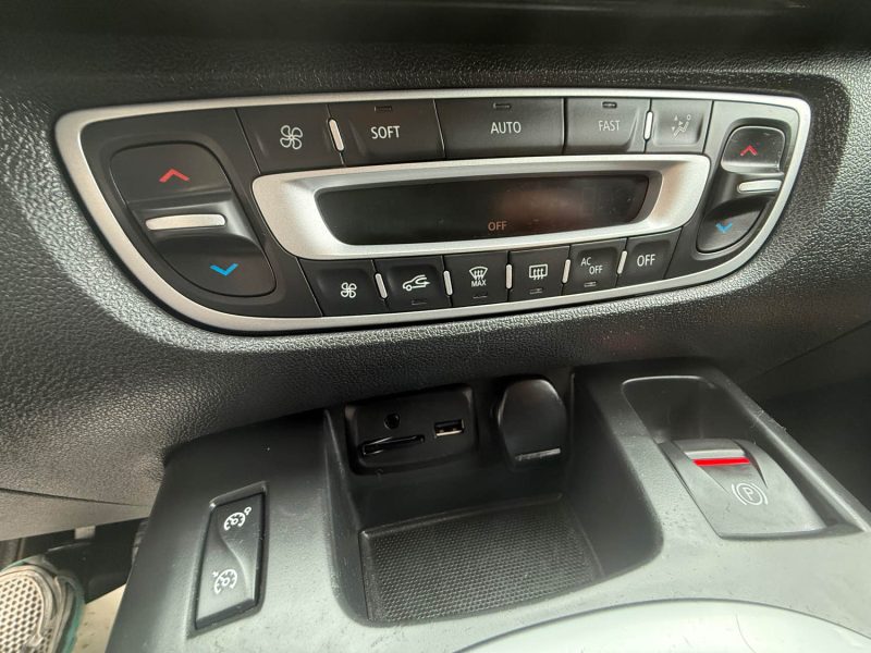 RENAULT GRAND SCÉNIC 3 PHASE 3 ENERGY BOSE 1.2 TCE 130CV CRIT'AIR 1 2015