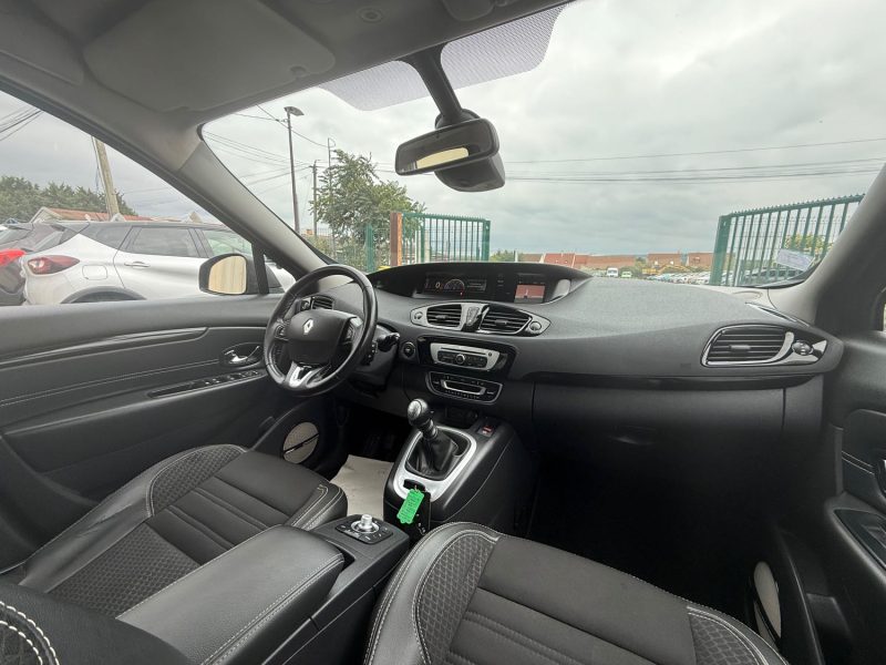 RENAULT GRAND SCÉNIC 3 PHASE 3 ENERGY BOSE 1.2 TCE 130CV CRIT'AIR 1 2015