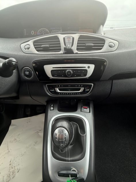 RENAULT GRAND SCÉNIC 3 PHASE 3 ENERGY BOSE 1.2 TCE 130CV CRIT'AIR 1 2015