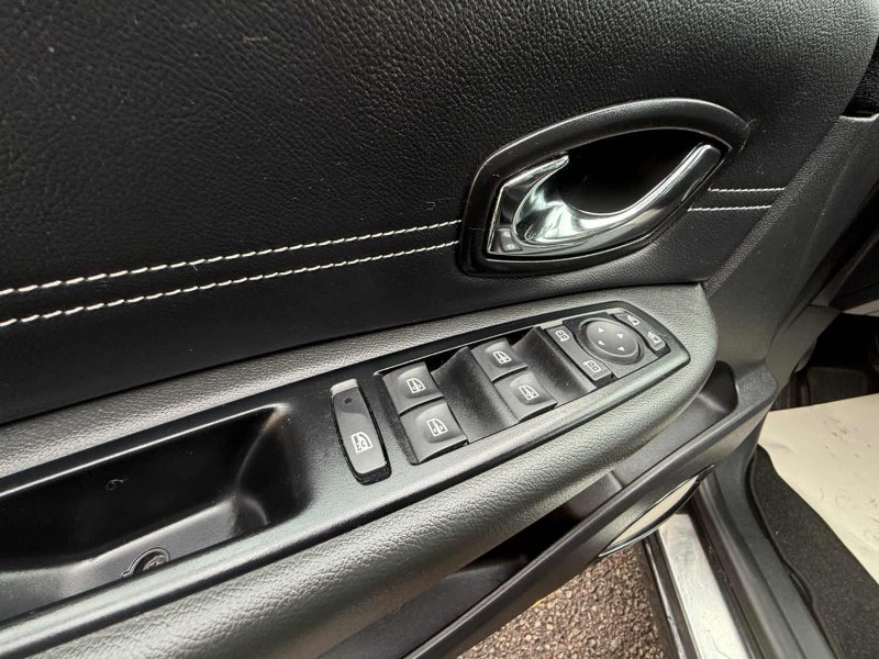 RENAULT GRAND SCÉNIC 3 PHASE 3 ENERGY BOSE 1.2 TCE 130CV CRIT'AIR 1 2015