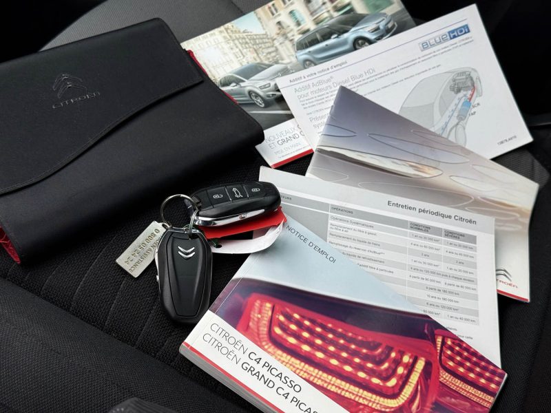 CITROEN C4 PICASSO 1.6 VTi 120ch Confort / 1ère Main / Attelage / Caméra  / Révisée & Garantie 