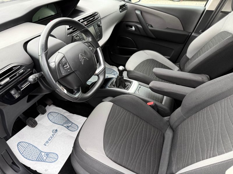 CITROEN C4 PICASSO 1.6 VTi 120ch Confort / 1ère Main / Attelage / Caméra  / Révisée & Garantie 