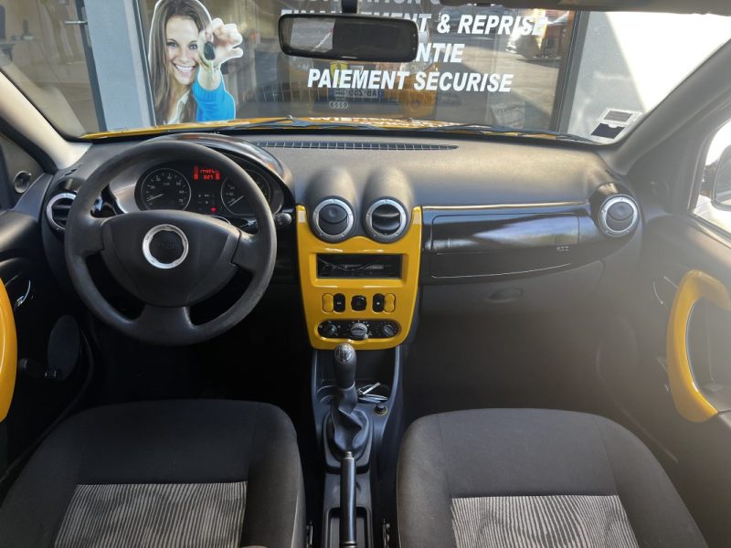 DACIA SANDERO 2009