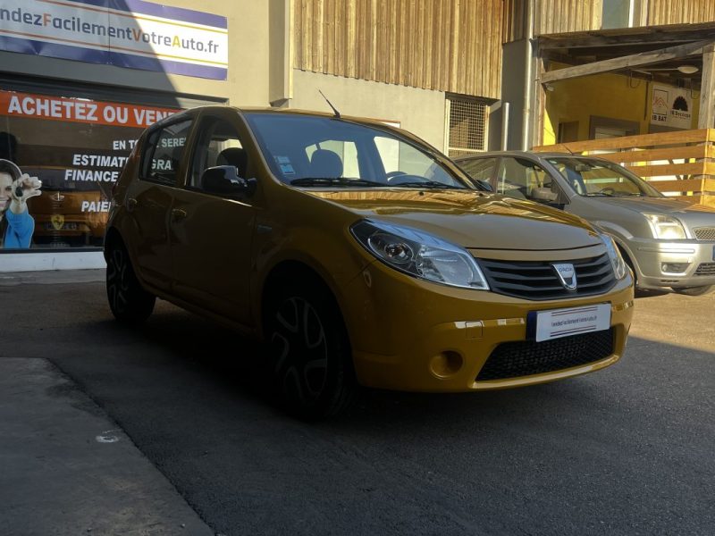 DACIA SANDERO 2009