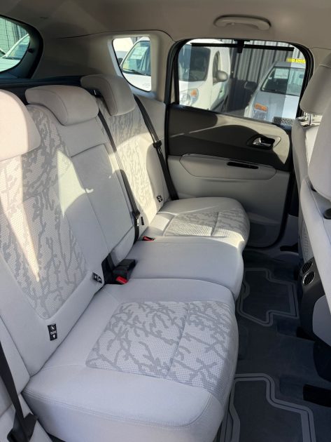 PEUGEOT 3008 1.6 HDi 110 PACK