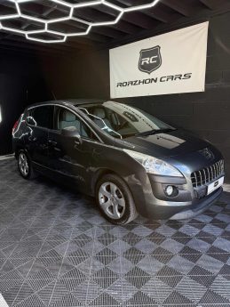 PEUGEOT 3008 1.6 HDi 110 PACK