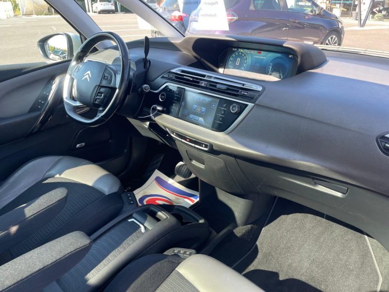 CITROËN C4 Grand Picasso II - 7 PLACES - ATTELAGE - ENTRETIEN A JOUR -