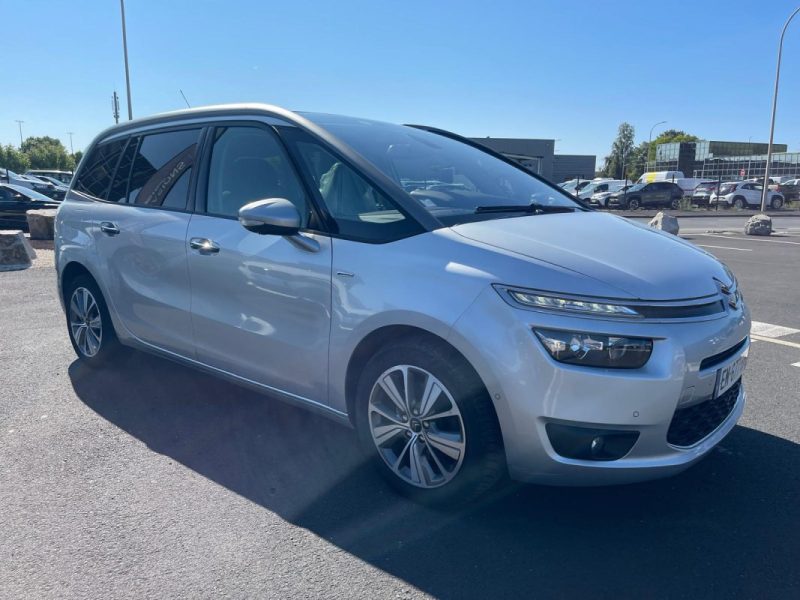 CITROËN C4 Grand Picasso II - 7 PLACES - ATTELAGE - ENTRETIEN A JOUR -