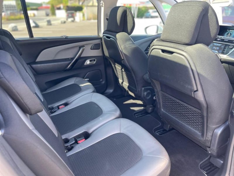 CITROËN C4 Grand Picasso II - 7 PLACES - ATTELAGE - ENTRETIEN A JOUR -