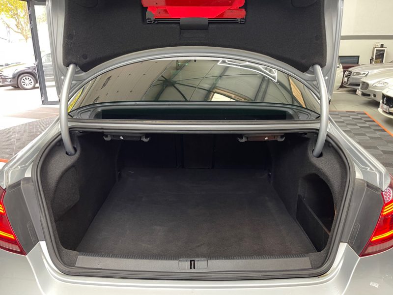 VOLKSWAGEN PASSAT CC GARANTIE 12 MOIS 2.0 TDI 140ch BLUEMOTION TECHNOLOGY CARAT EDITION FULL DSG6 