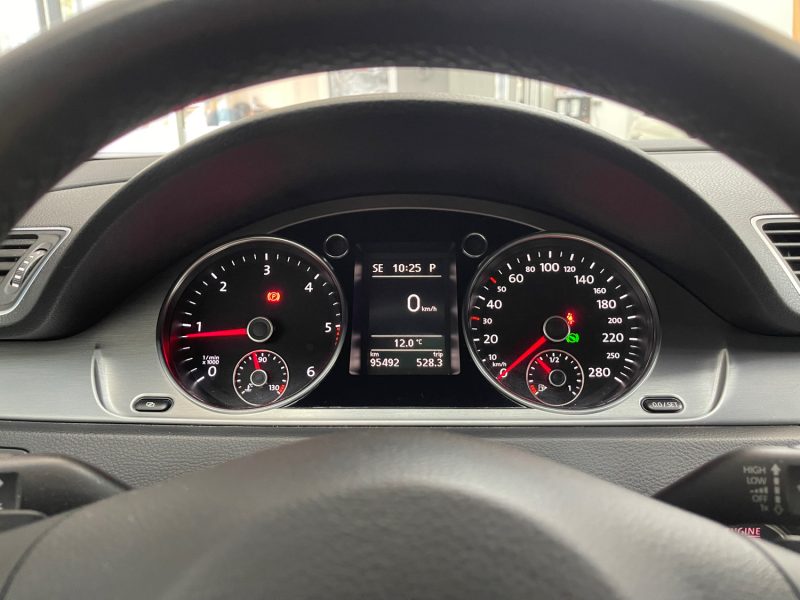VOLKSWAGEN PASSAT CC GARANTIE 12 MOIS 2.0 TDI 140ch BLUEMOTION TECHNOLOGY CARAT EDITION FULL DSG6 