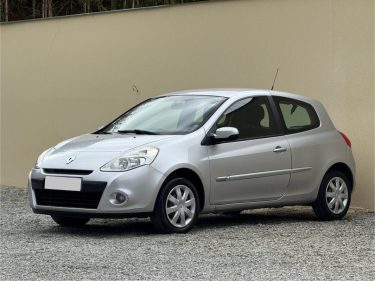 RENAULT CLIO III 1.2 16v 75CV Zen 2013 176 000KM