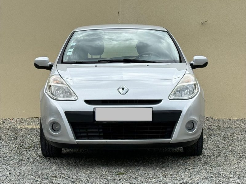 RENAULT CLIO III 1.2 16v 75CV Zen 2013 176 000KM
