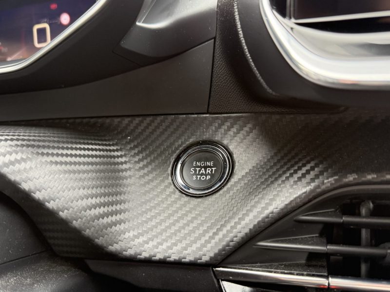 PEUGEOT 2008 GT 1.2 Puretech 130 EAT8  CARPLAY / SIEGES CHAUFFANTS