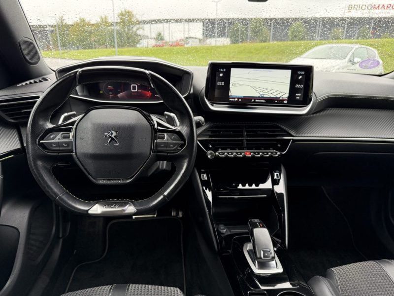 PEUGEOT 2008 GT 1.2 Puretech 130 EAT8  CARPLAY / SIEGES CHAUFFANTS