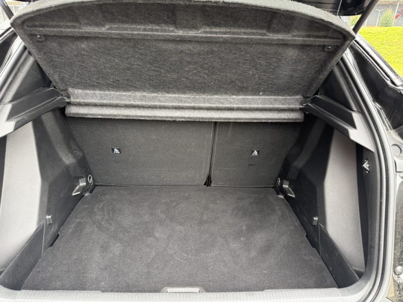 PEUGEOT 2008 GT 1.2 Puretech 130 EAT8  CARPLAY / SIEGES CHAUFFANTS