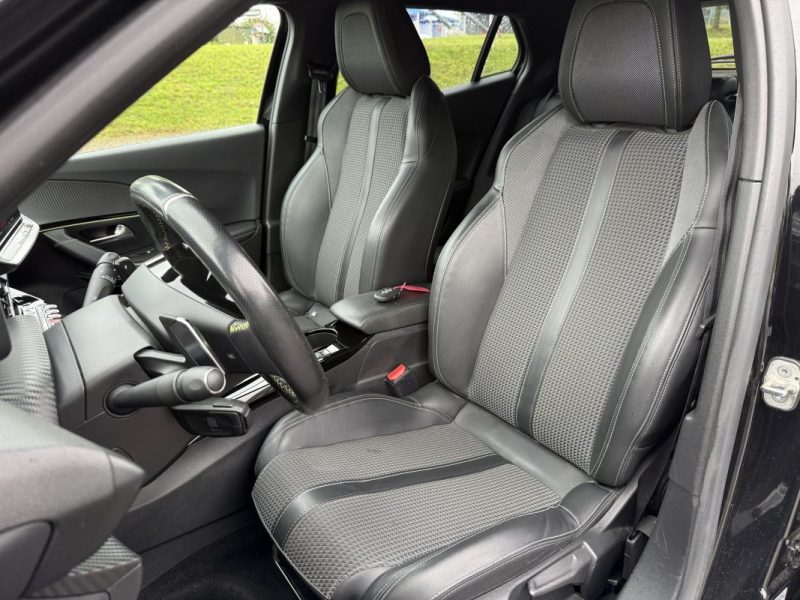 PEUGEOT 2008 GT 1.2 Puretech 130 EAT8  CARPLAY / SIEGES CHAUFFANTS