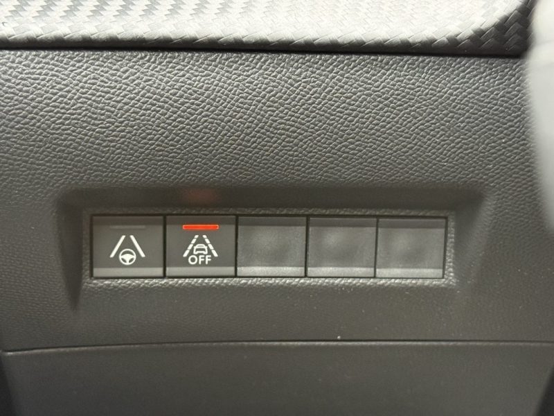 PEUGEOT 2008 GT 1.2 Puretech 130 EAT8  CARPLAY / SIEGES CHAUFFANTS