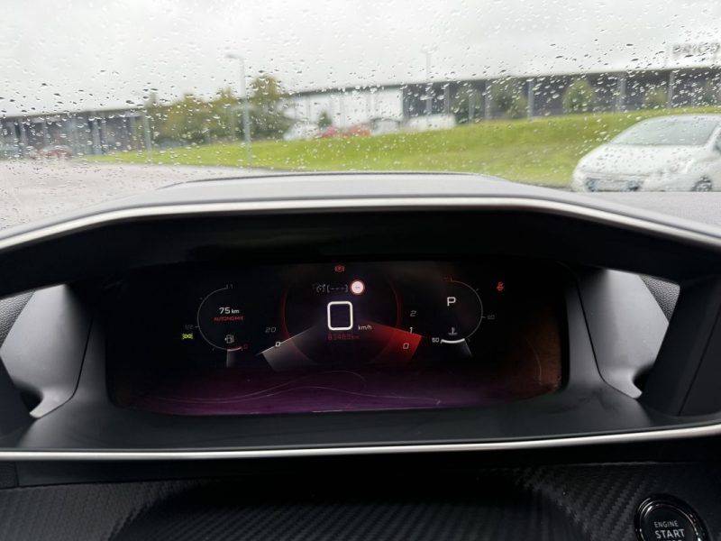 PEUGEOT 2008 GT 1.2 Puretech 130 EAT8  CARPLAY / SIEGES CHAUFFANTS