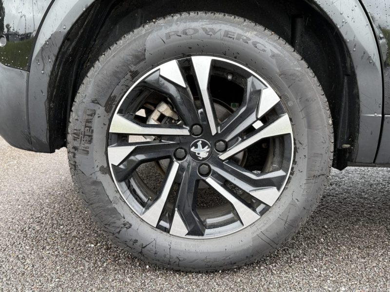 PEUGEOT 2008 GT 1.2 Puretech 130 EAT8  CARPLAY / SIEGES CHAUFFANTS