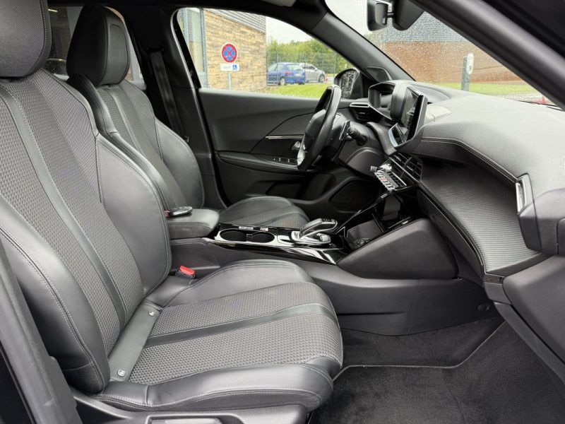 PEUGEOT 2008 GT 1.2 Puretech 130 EAT8  CARPLAY / SIEGES CHAUFFANTS