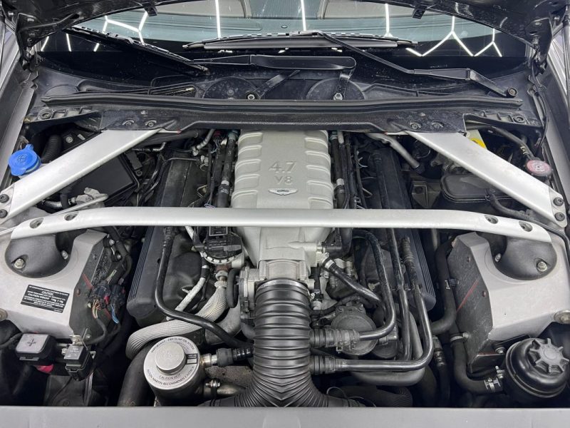 ASTON MARTIN V8 VANTAGE 24.7 SPORTSHIFT BVS
