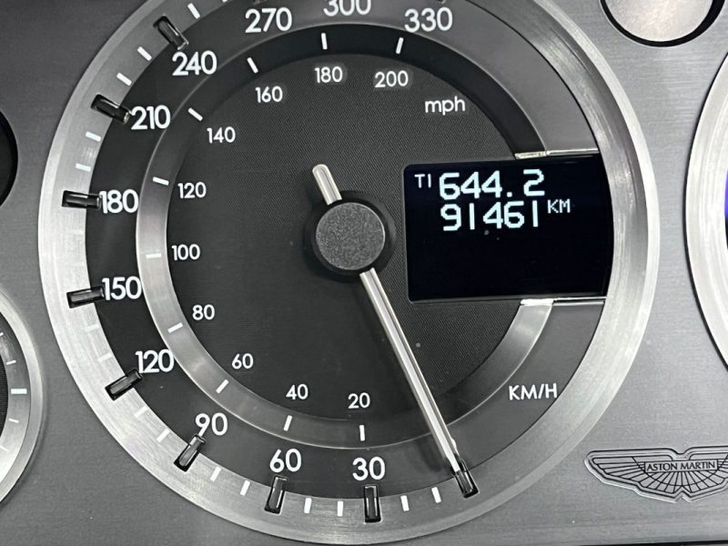 ASTON MARTIN V8 VANTAGE 24.7 SPORTSHIFT BVS