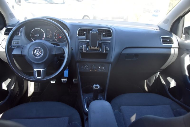 VOLKSWAGEN POLO 2011
