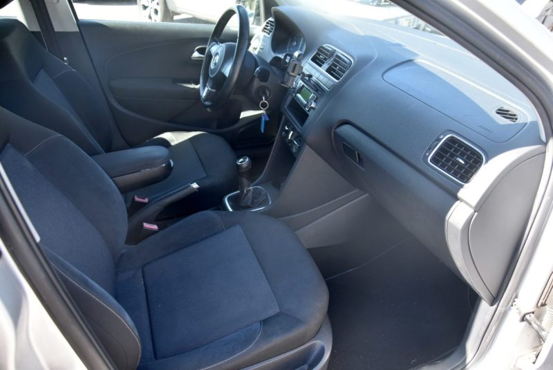 VOLKSWAGEN POLO 2011