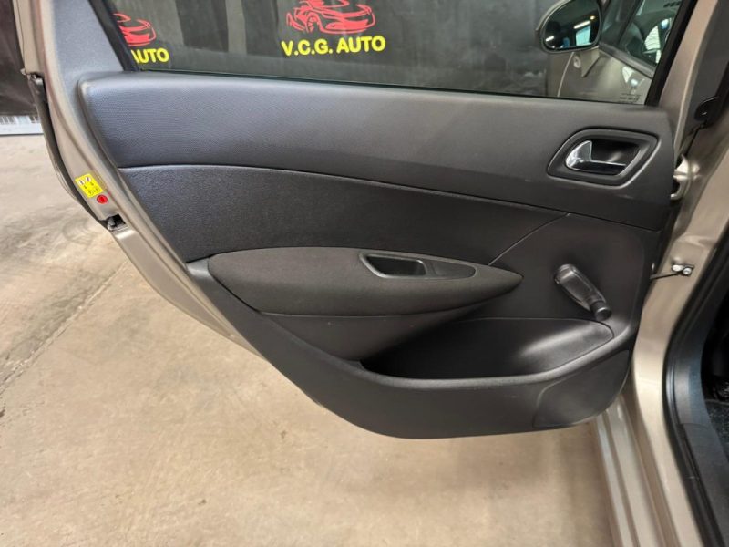 PEUGEOT 308 SW 1.6 HDi 92 Confort Pack 