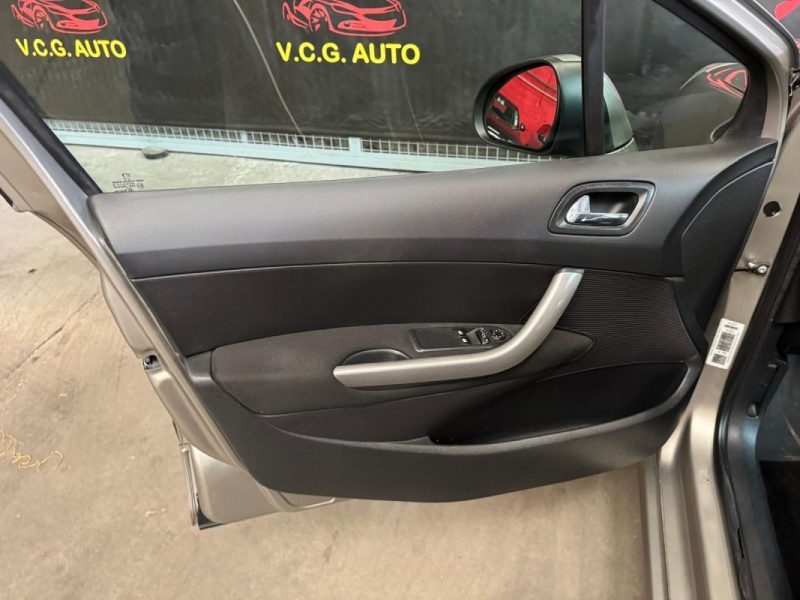 PEUGEOT 308 SW 1.6 HDi 92 Confort Pack 