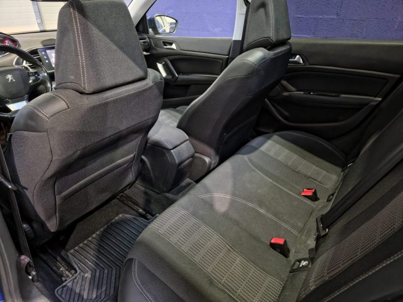 PEUGEOT 308 1.5 BlueHDi 130ch Allure EAT6/ Distri OK / TOIT PANORAMIQUE