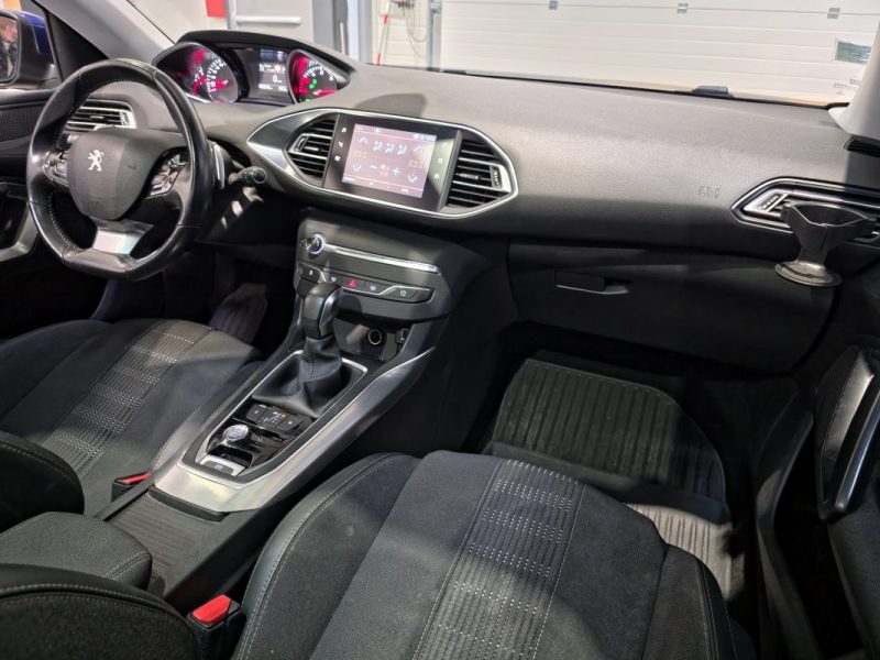 PEUGEOT 308 1.5 BlueHDi 130ch Allure EAT6/ Distri OK / TOIT PANORAMIQUE