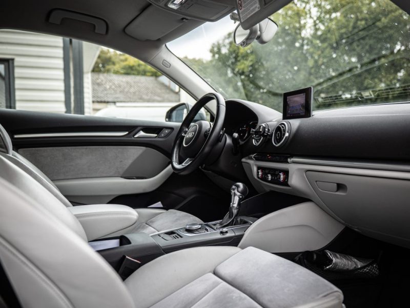 AUDI A3 2.0 TDI 150Cv AMBITION S-TRONIC