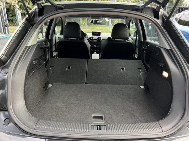 AUDI A1 SPORTBACK AMIBITION LUXE 1.4 TFSI 122 Cv BOITE AUTO CUIR 5 Pts CRIT AIR 1 - GARANTIE 1 AN