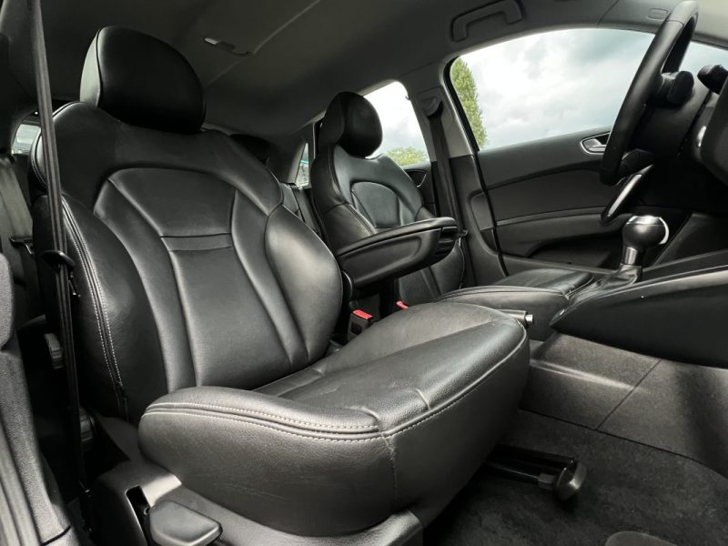 AUDI A1 SPORTBACK AMIBITION LUXE 1.4 TFSI 122 Cv BOITE AUTO CUIR 5 Pts CRIT AIR 1 - GARANTIE 1 AN