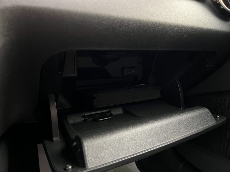 AUDI A1 SPORTBACK AMIBITION LUXE 1.4 TFSI 122 Cv BOITE AUTO CUIR 5 Pts CRIT AIR 1 - GARANTIE 1 AN