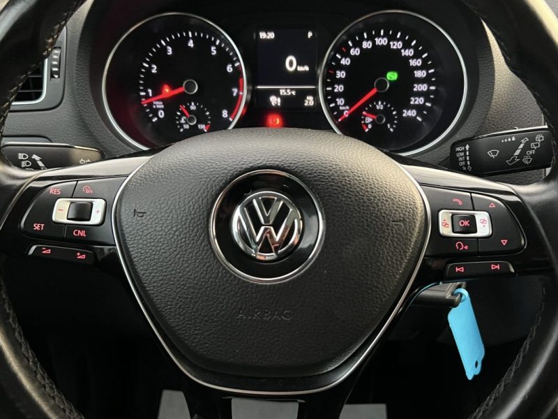 VOLKSWAGEN POLO 5 V PHASE 2 SPORTLINE 1.2 TSI 110 Cv 1ERE MAIN BOITE AUTO TOIT OUVRANT Garantie1an