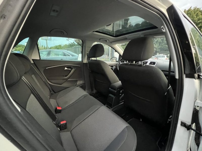 VOLKSWAGEN POLO 5 V PHASE 2 SPORTLINE 1.2 TSI 110 Cv 1ERE MAIN BOITE AUTO TOIT OUVRANT Garantie1an