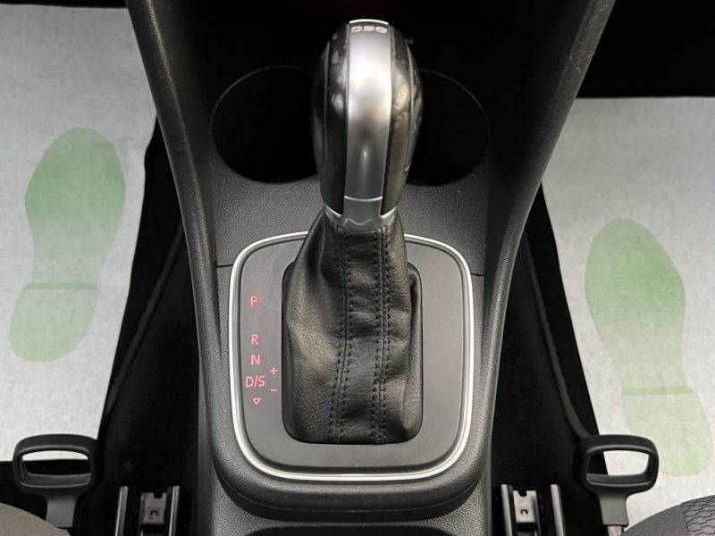 VOLKSWAGEN POLO 5 V PHASE 2 SPORTLINE 1.2 TSI 110 Cv 1ERE MAIN BOITE AUTO TOIT OUVRANT Garantie1an