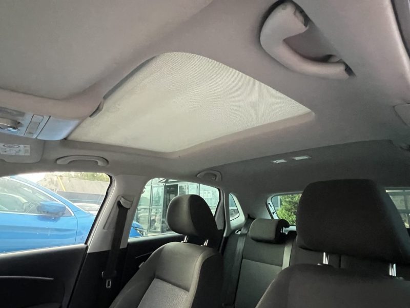 VOLKSWAGEN POLO 5 V PHASE 2 SPORTLINE 1.2 TSI 110 Cv 1ERE MAIN BOITE AUTO TOIT OUVRANT Garantie1an