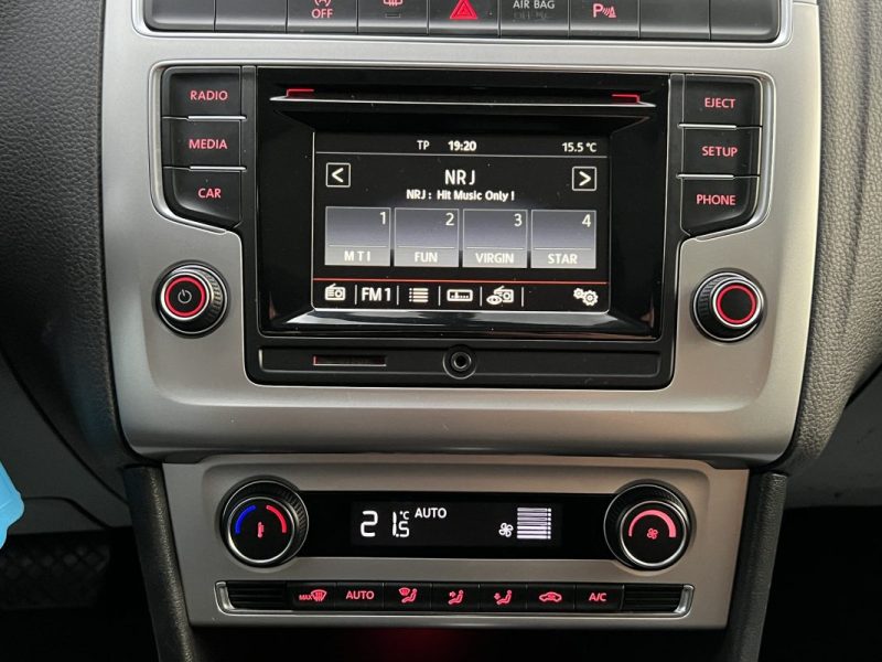 VOLKSWAGEN POLO 5 V PHASE 2 SPORTLINE 1.2 TSI 110 Cv 1ERE MAIN BOITE AUTO TOIT OUVRANT Garantie1an