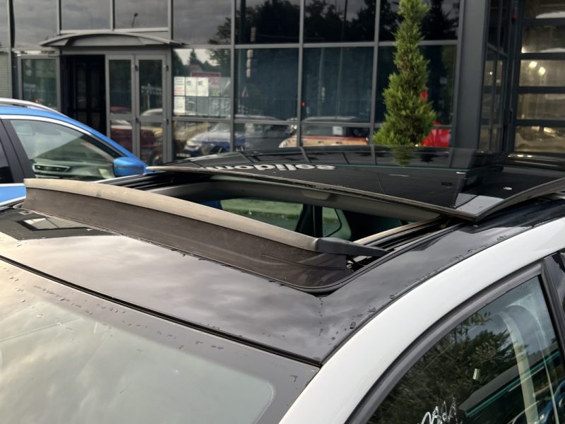 VOLKSWAGEN POLO 5 V PHASE 2 SPORTLINE 1.2 TSI 110 Cv 1ERE MAIN BOITE AUTO TOIT OUVRANT Garantie1an