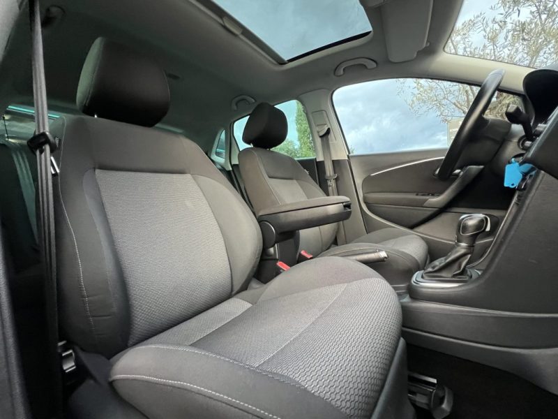 VOLKSWAGEN POLO 5 V PHASE 2 SPORTLINE 1.2 TSI 110 Cv 1ERE MAIN BOITE AUTO TOIT OUVRANT Garantie1an