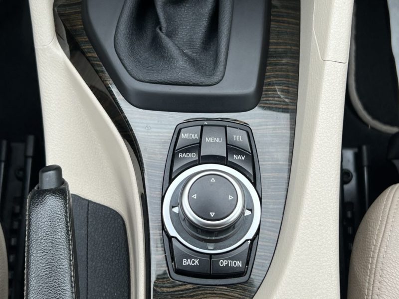 BMW X1 E84 XDRIVE 30i 3.0 6 CYLINDRES 258 Cv BOITE AUTO CUIR GPS CAMERA CRIT AIR 1 - GARANTIE 1 AN