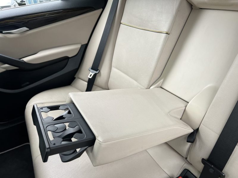 BMW X1 E84 XDRIVE 30i 3.0 6 CYLINDRES 258 Cv BOITE AUTO CUIR GPS CAMERA CRIT AIR 1 - GARANTIE 1 AN